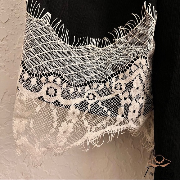 Blouse - Picture 2 of 4